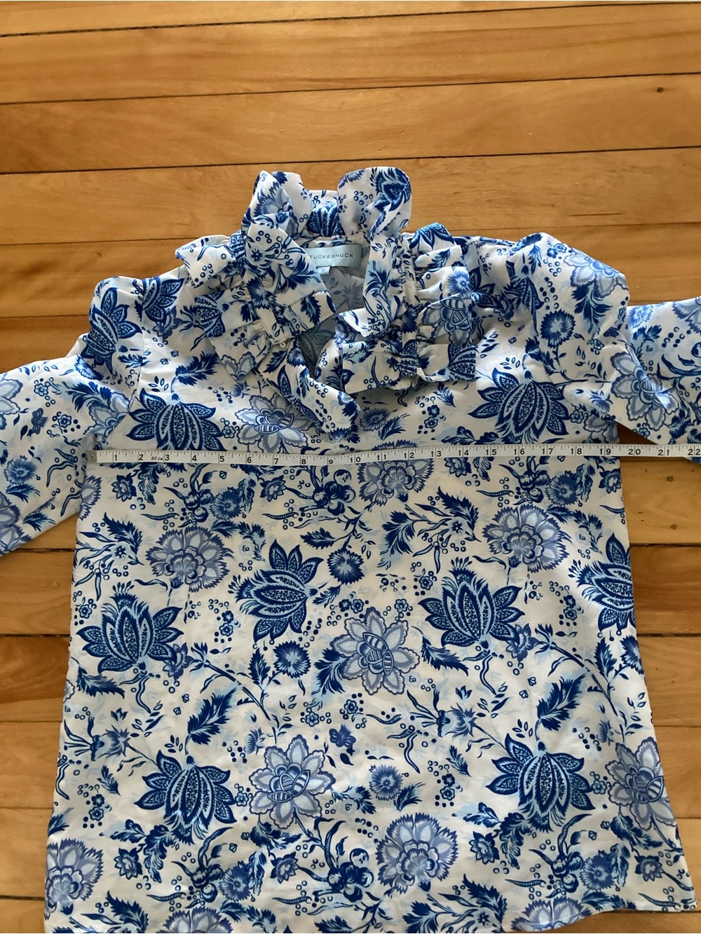 Tuckernuck Jackie Top, Small - Picture 4 of 6